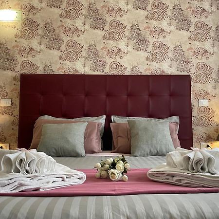 Porta Alla Croce Guest House Флоренция Экстерьер фото