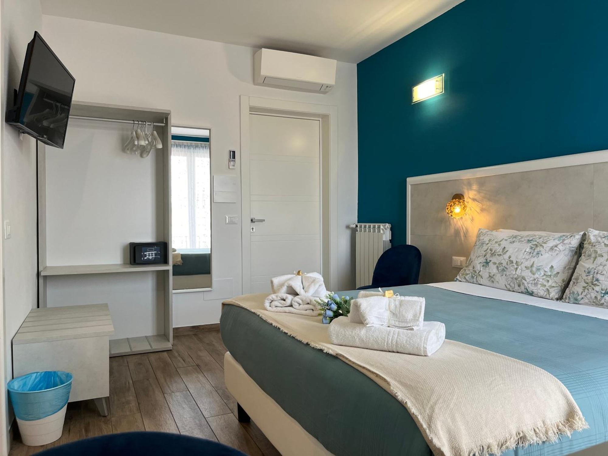 Porta Alla Croce Guest House Флоренция Экстерьер фото