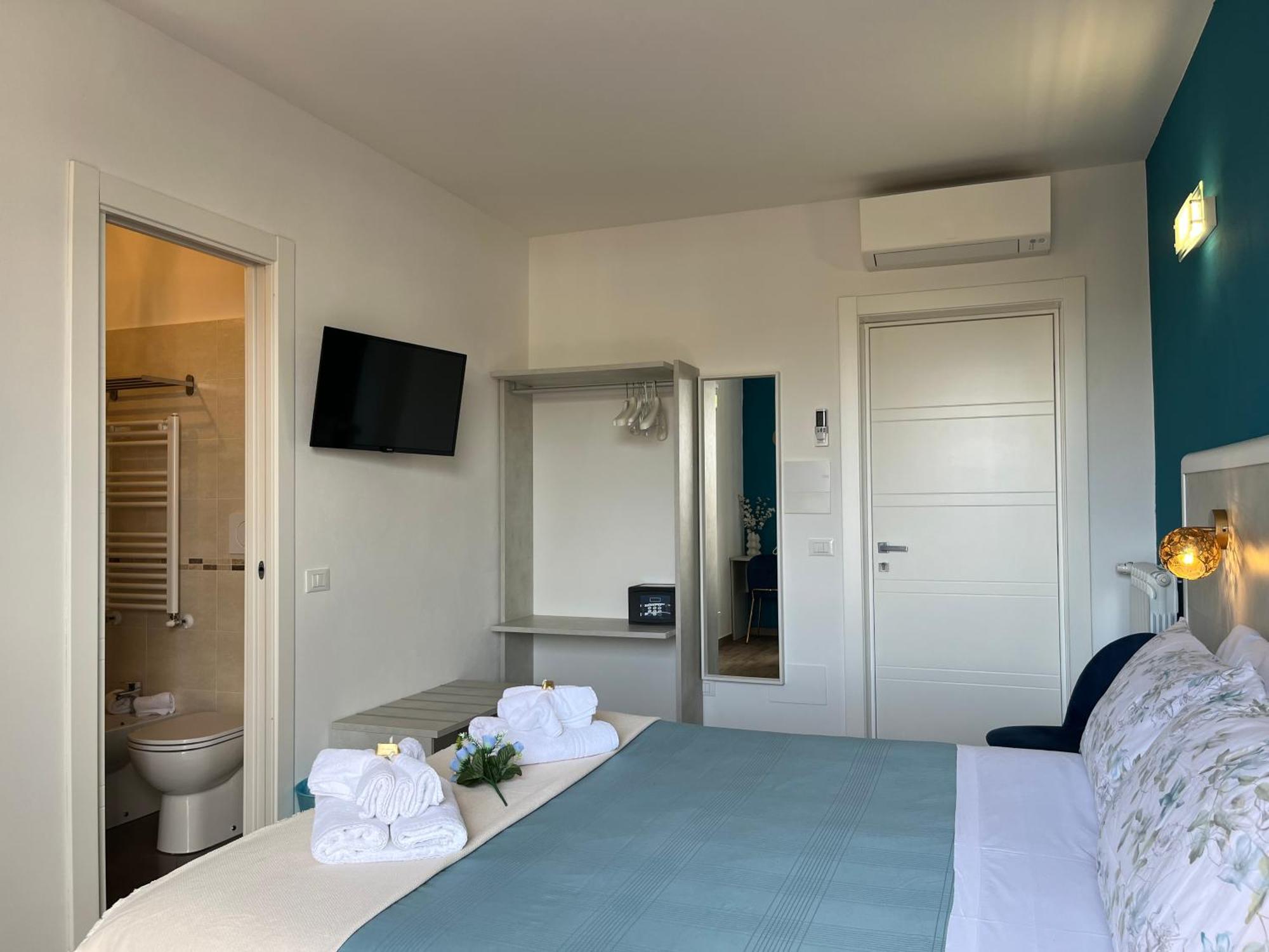 Porta Alla Croce Guest House Флоренция Экстерьер фото