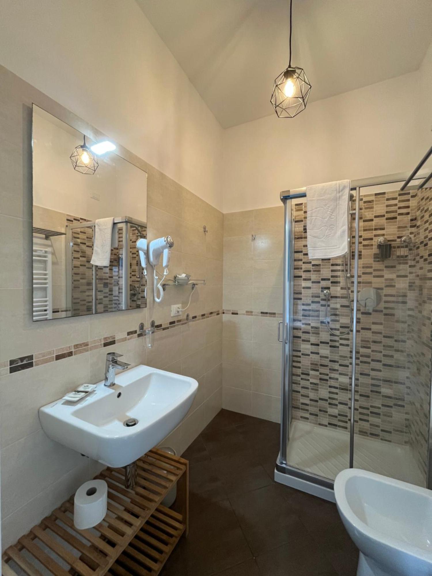 Porta Alla Croce Guest House Флоренция Номер фото