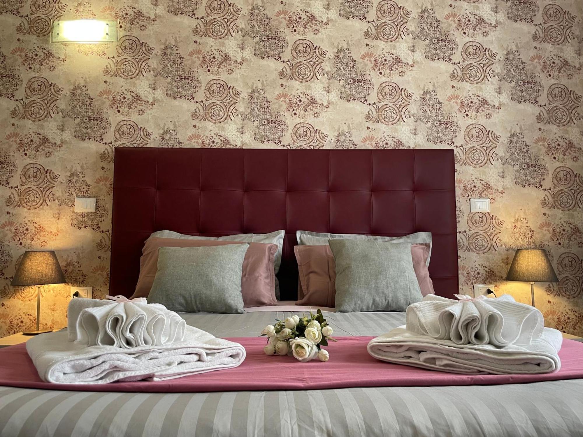 Porta Alla Croce Guest House Флоренция Экстерьер фото
